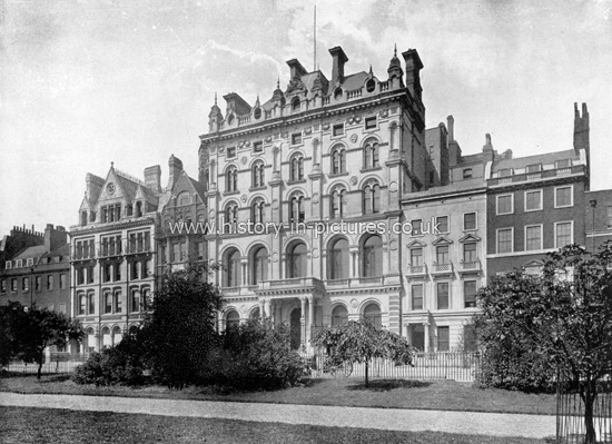 The Inns of Court Hotel, Lincoln's Inn Fields, London.1890's.